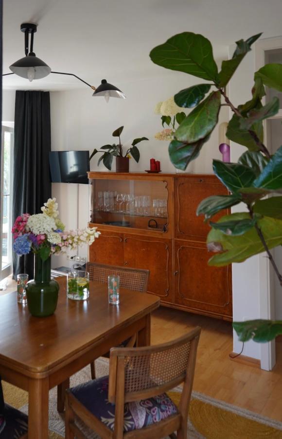 Luk Apartment *